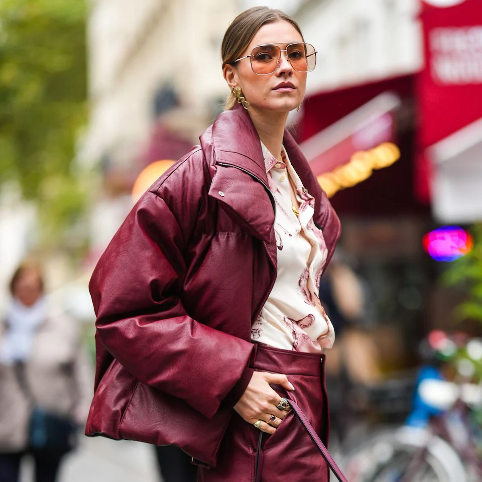 Del rojo cereza al ‘mocha mousse’: Los 7 colores que dominarán el 2025